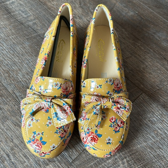 Beacon Mustard Floral Bow Flat Shoes - Picture 12 of 14